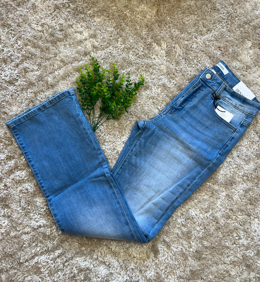 Light Bootcut Jeans